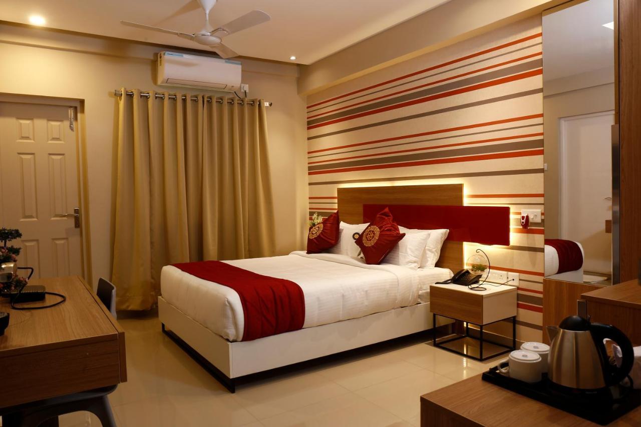 Noor Jehan'S Grand Noor Palakkad Extérieur photo